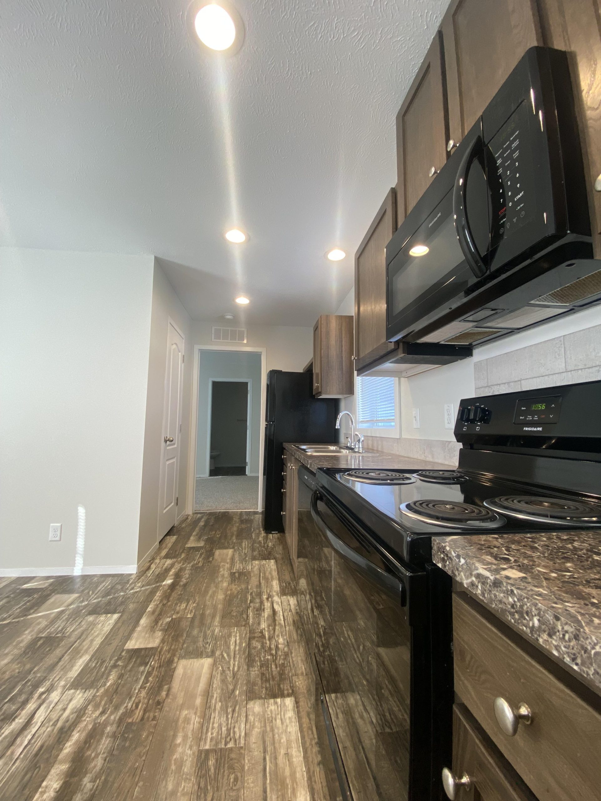 110 / E Santa Fe St Gardner Kansas 66030