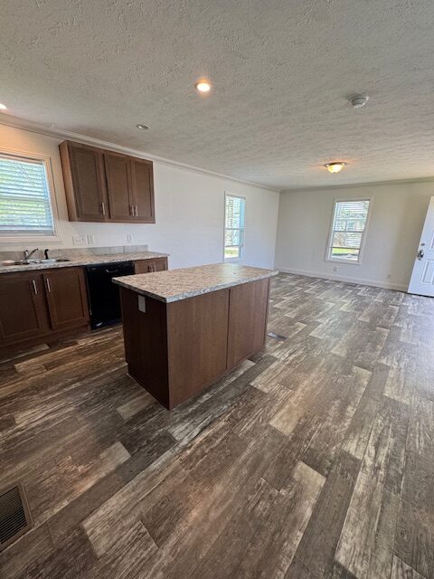 1199 E SANTA FE